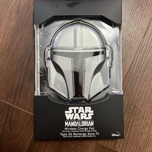 Star Wars Mandalorian Wireless Charge Pad New in factory sealed box Disney